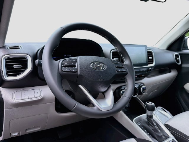 New 2026 Hyundai Venue SEL FWD image 7