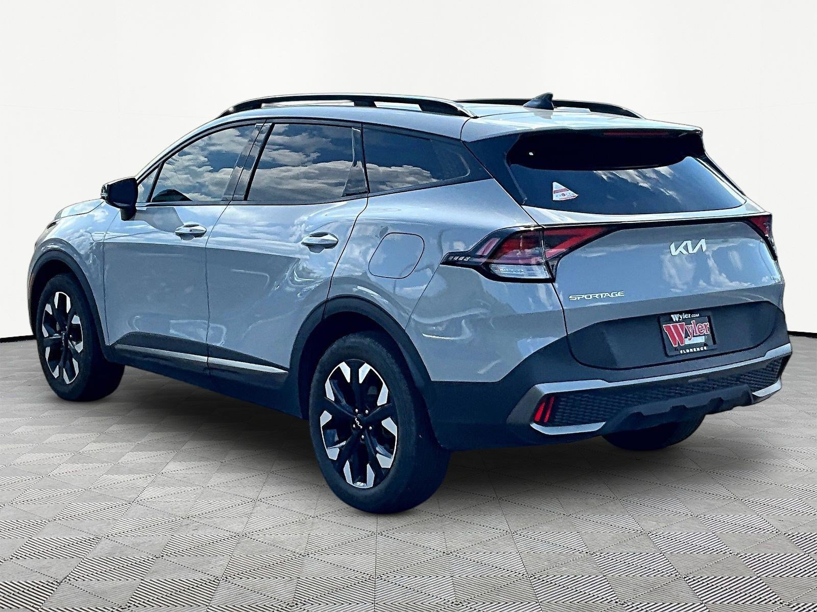 Used 2024 Kia Sportage X-Line w/ X-Line Premium Package AWD/4WD image 4