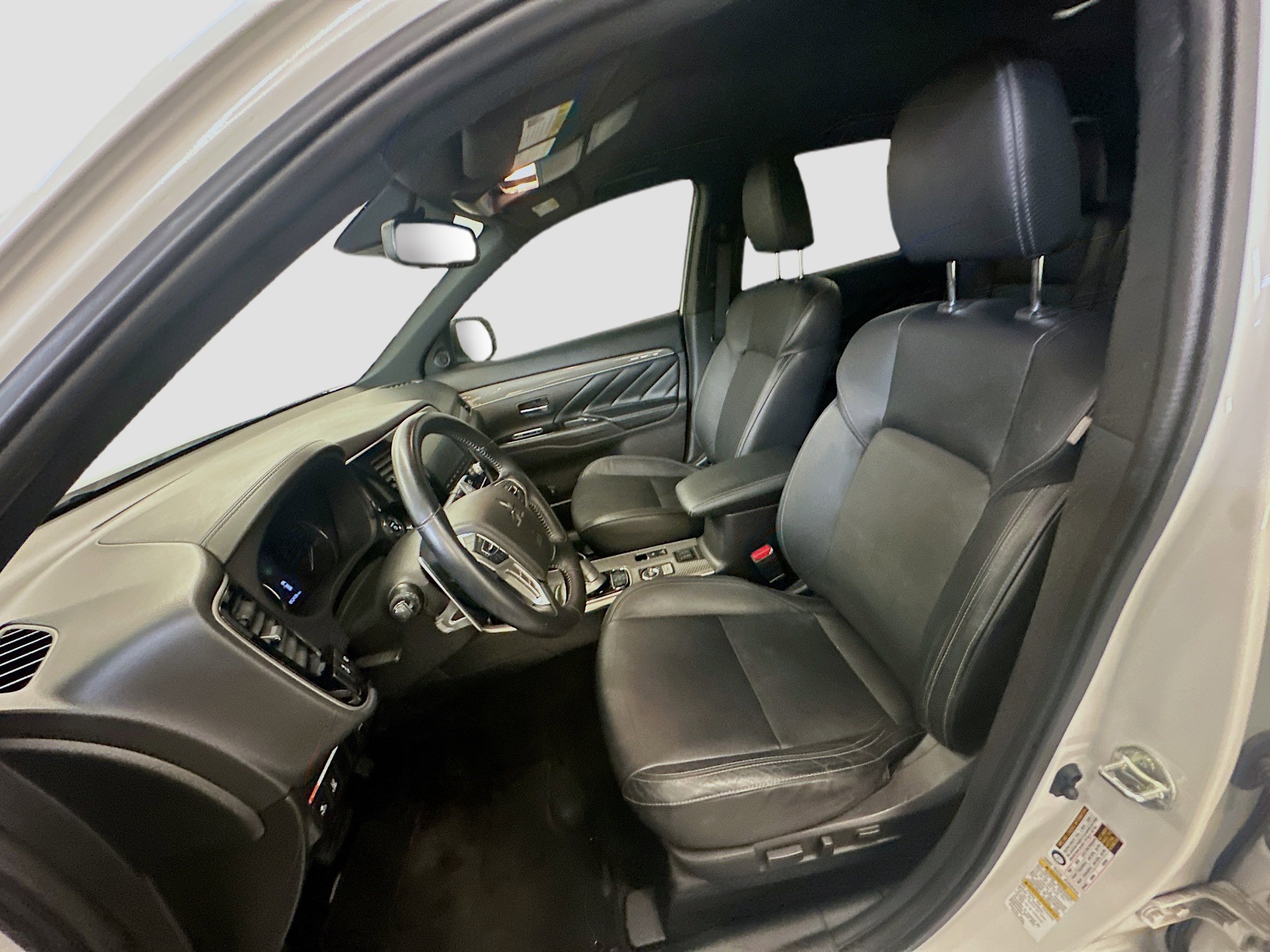 Used 2020 Mitsubishi Outlander SEL image 13