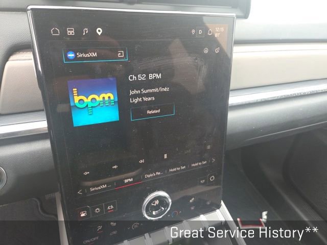 Used 2025 GMC Terrain Elevation w/ Technology Package II AWD/4WD image 13