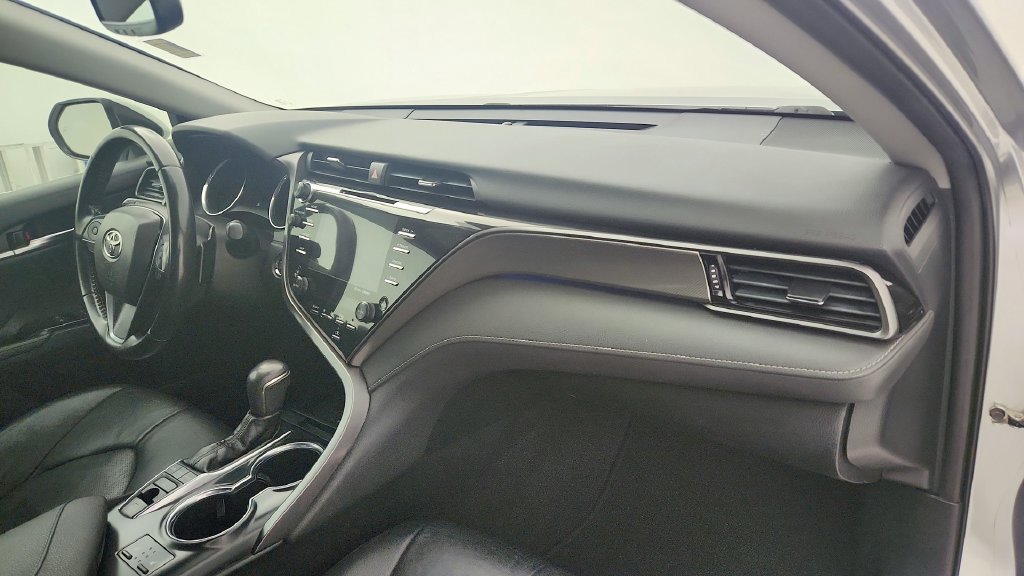 Used 2019 Toyota Camry XSE FWD image 28