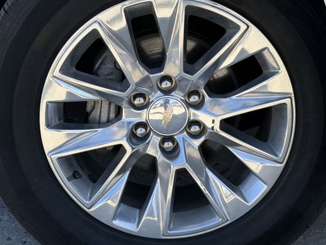 Used 2023 Chevrolet Suburban Premier AWD/4WD image 10
