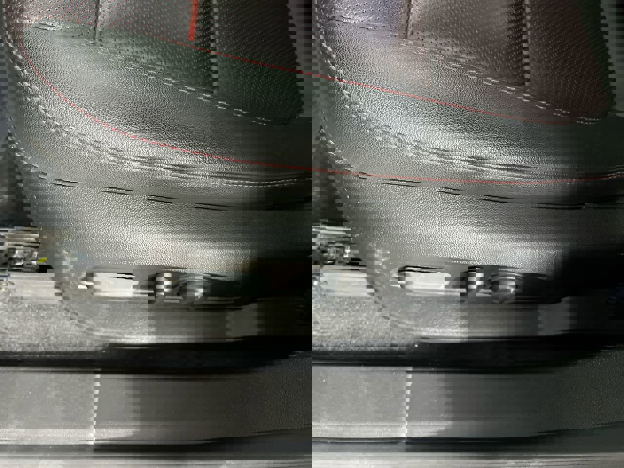 Used 2022 Chevrolet Blazer RS w/ Enhanced Convenience Package image 13