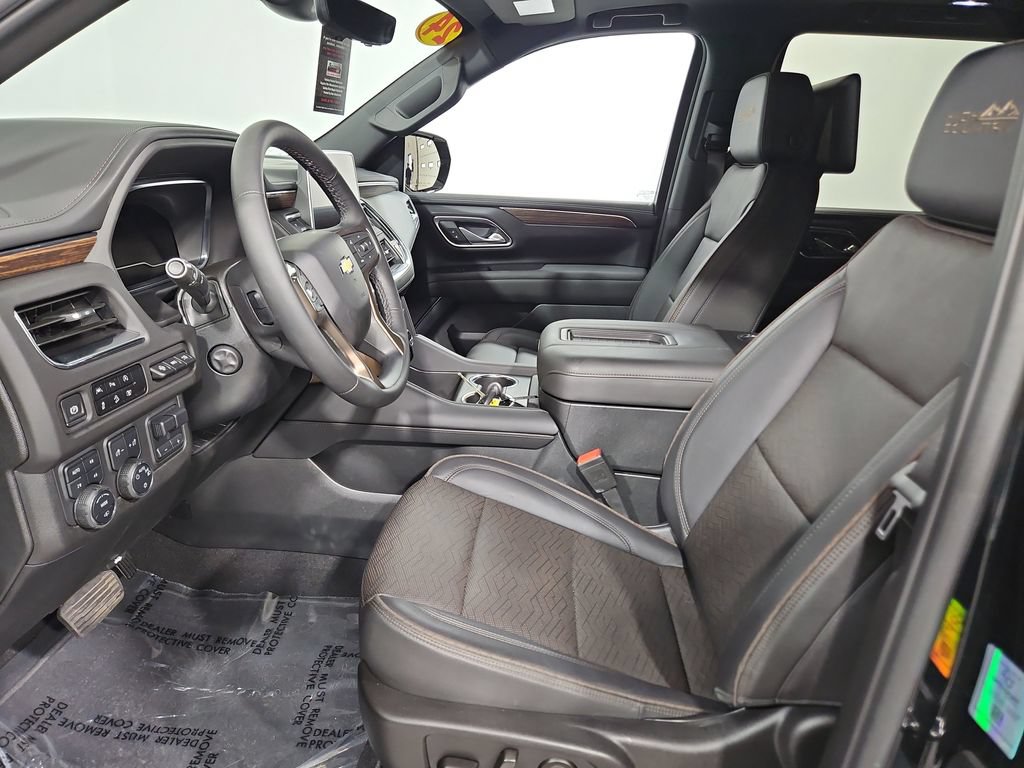 Used 2024 Chevrolet Tahoe High Country AWD/4WD image 10