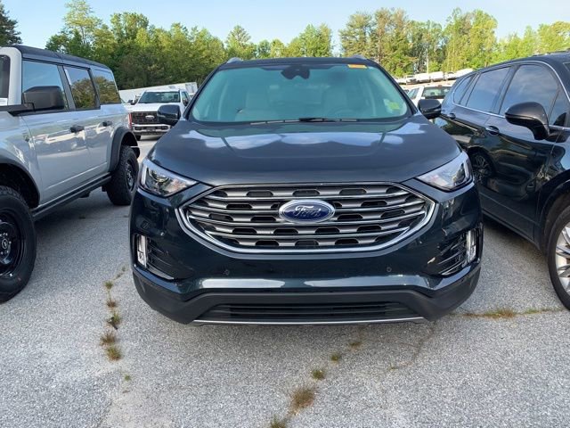Used 2023 Ford Edge Titanium AWD/4WD image 3