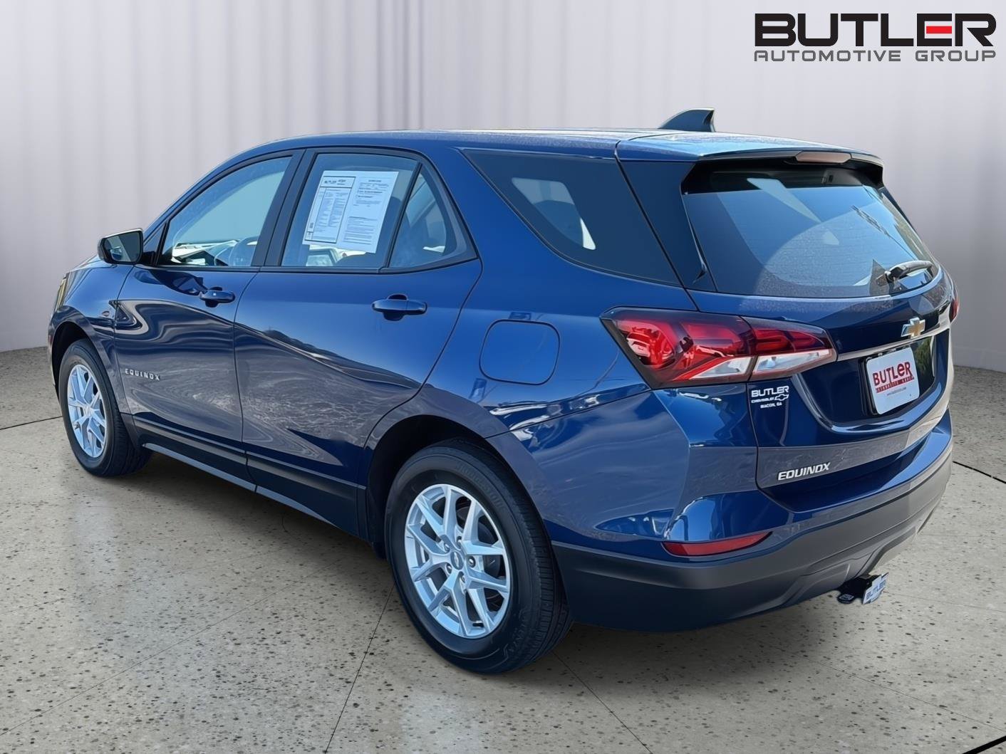 Used 2022 Chevrolet Equinox LS AWD/4WD image 4