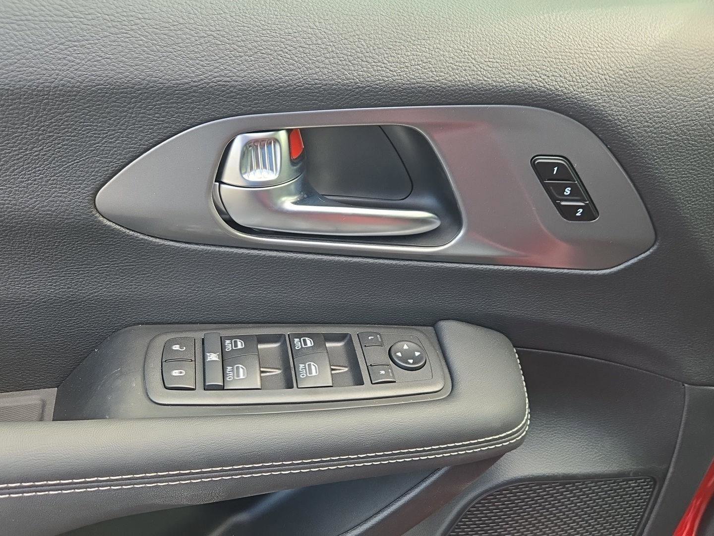 New 2026 Chrysler Pacifica Select image 18