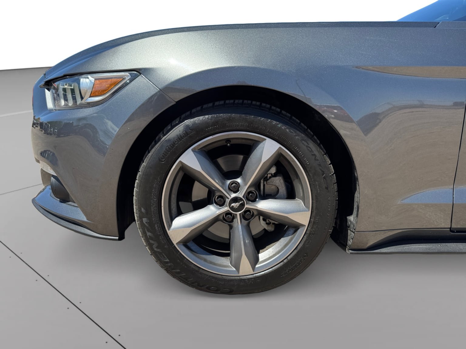 Used 2017 Ford Mustang Coupe image 9