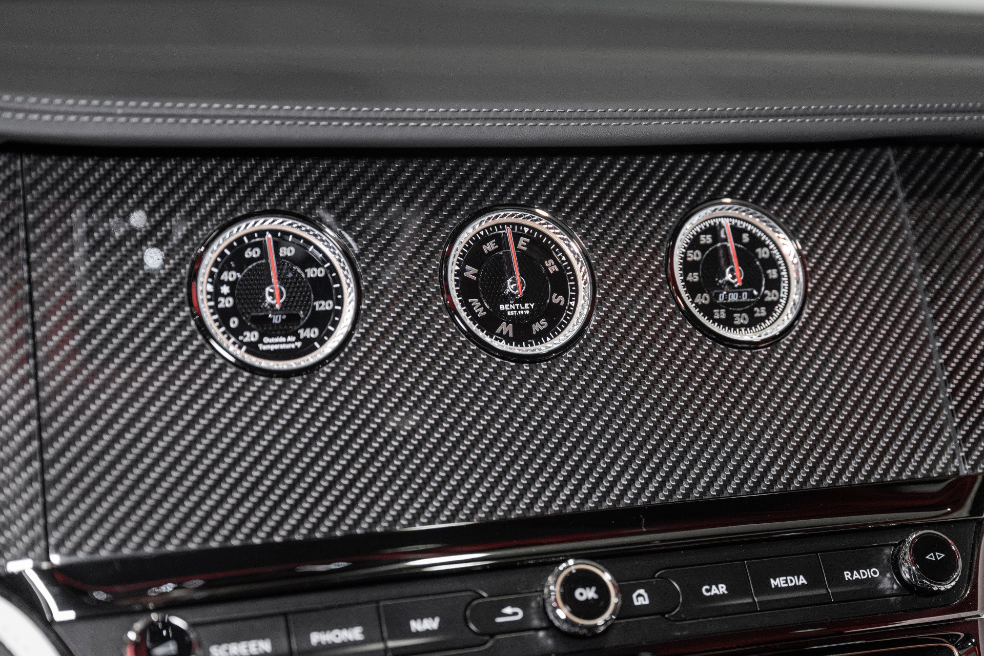 Used 2025 Bentley Flying Spur Plug-In Hybrid AWD/4WD image 42