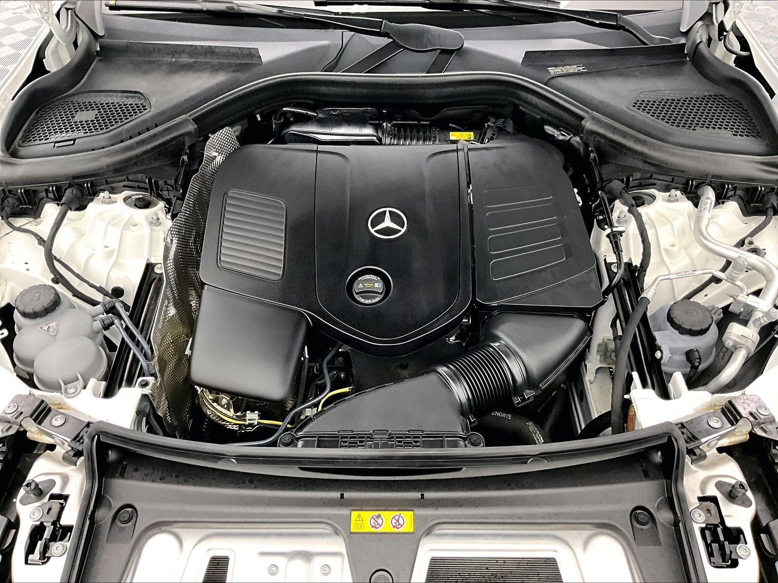 Certified 2025 Mercedes-Benz GLC 300 image 9