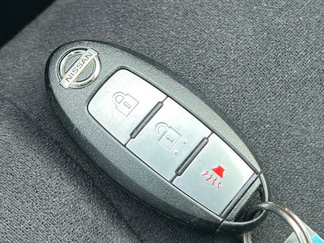Used 2015 Nissan Pathfinder S AWD/4WD image 26