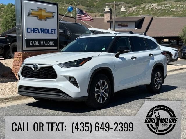 Used 2022 Toyota Highlander XLE