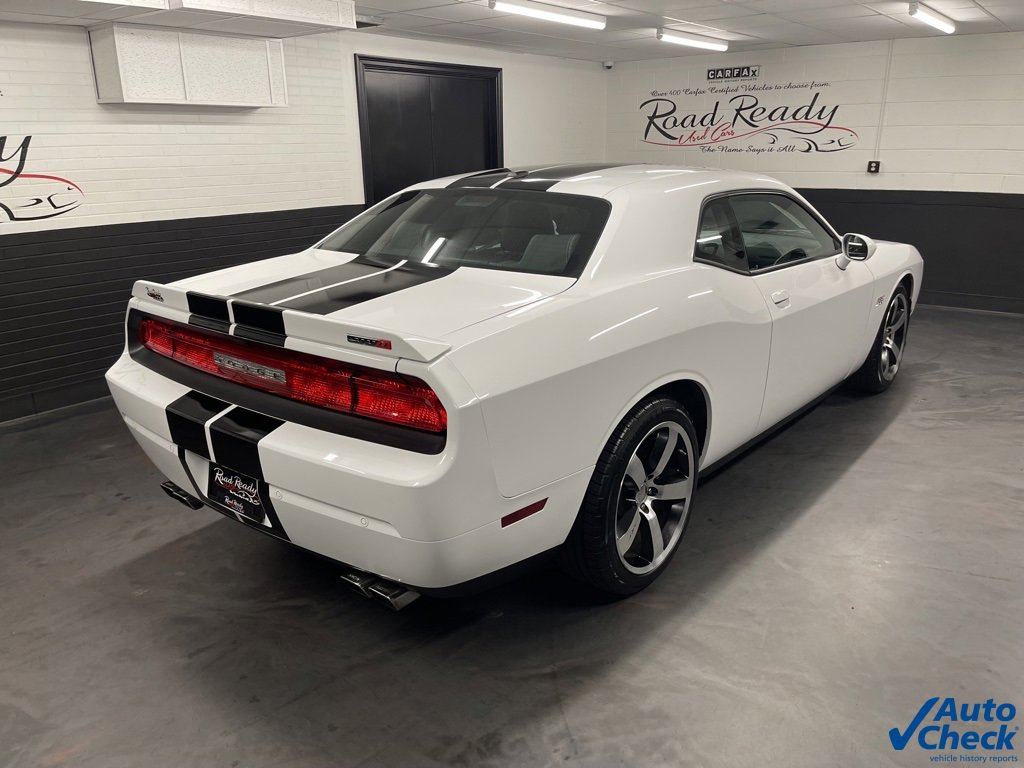 Used 2014 Dodge Challenger SRT8 image 11
