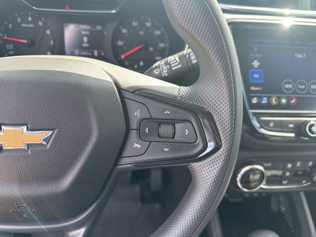 Used 2023 Chevrolet TrailBlazer LT w/ Convenience Package AWD/4WD image 12