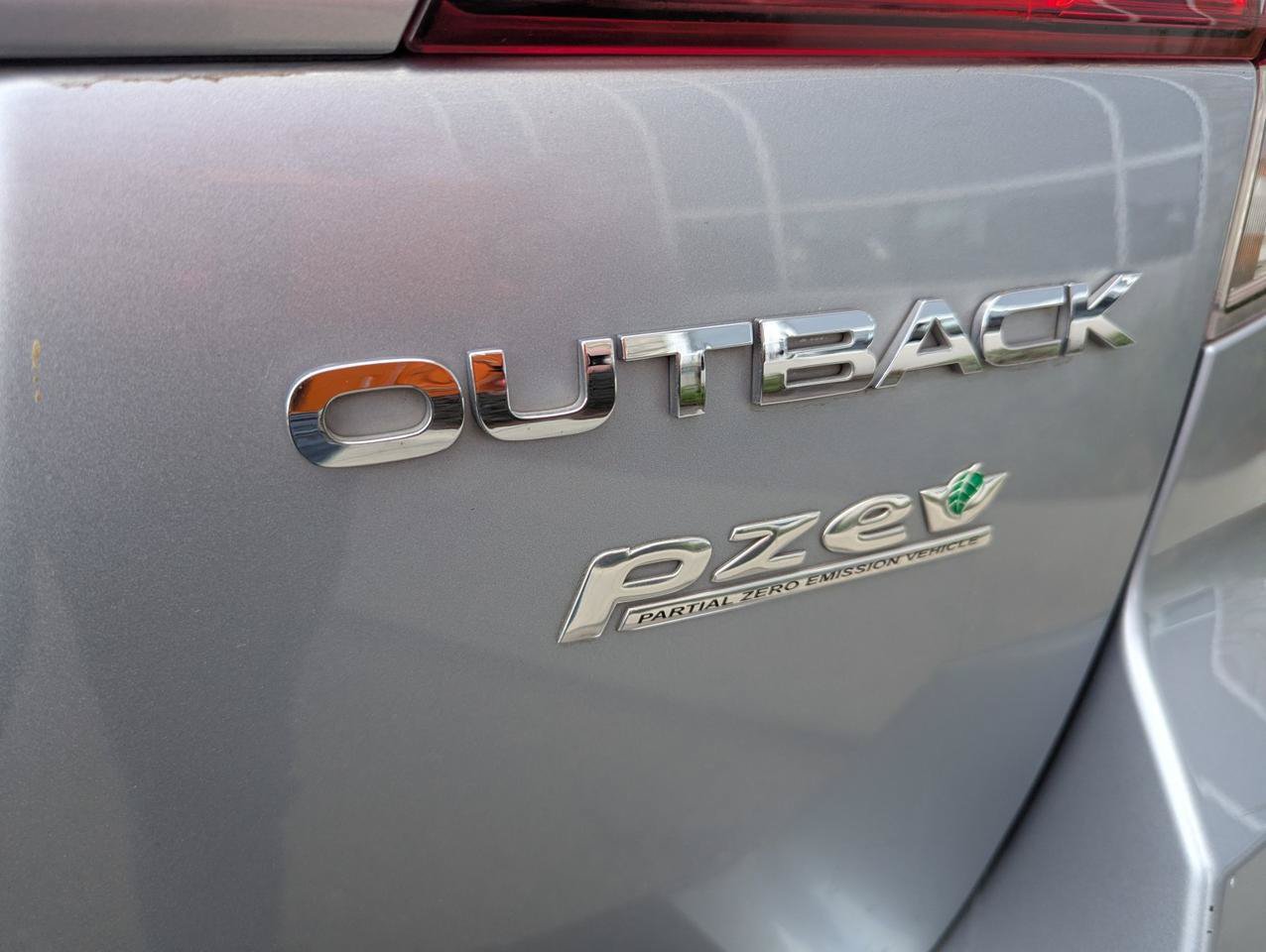 Used 2014 Subaru Outback 2.5i Limited w/ Moonroof Package AWD/4WD image 32
