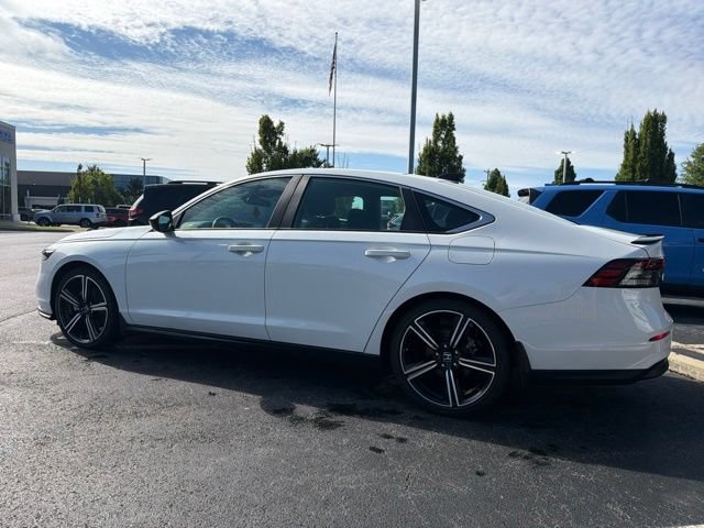 Used 2024 Honda Accord Sport image 8