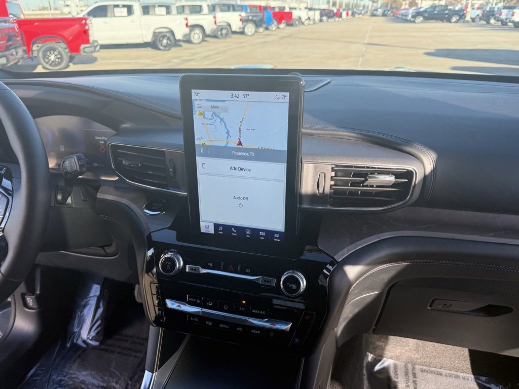 Used 2023 Ford Explorer Platinum w/ Technology Package image 44