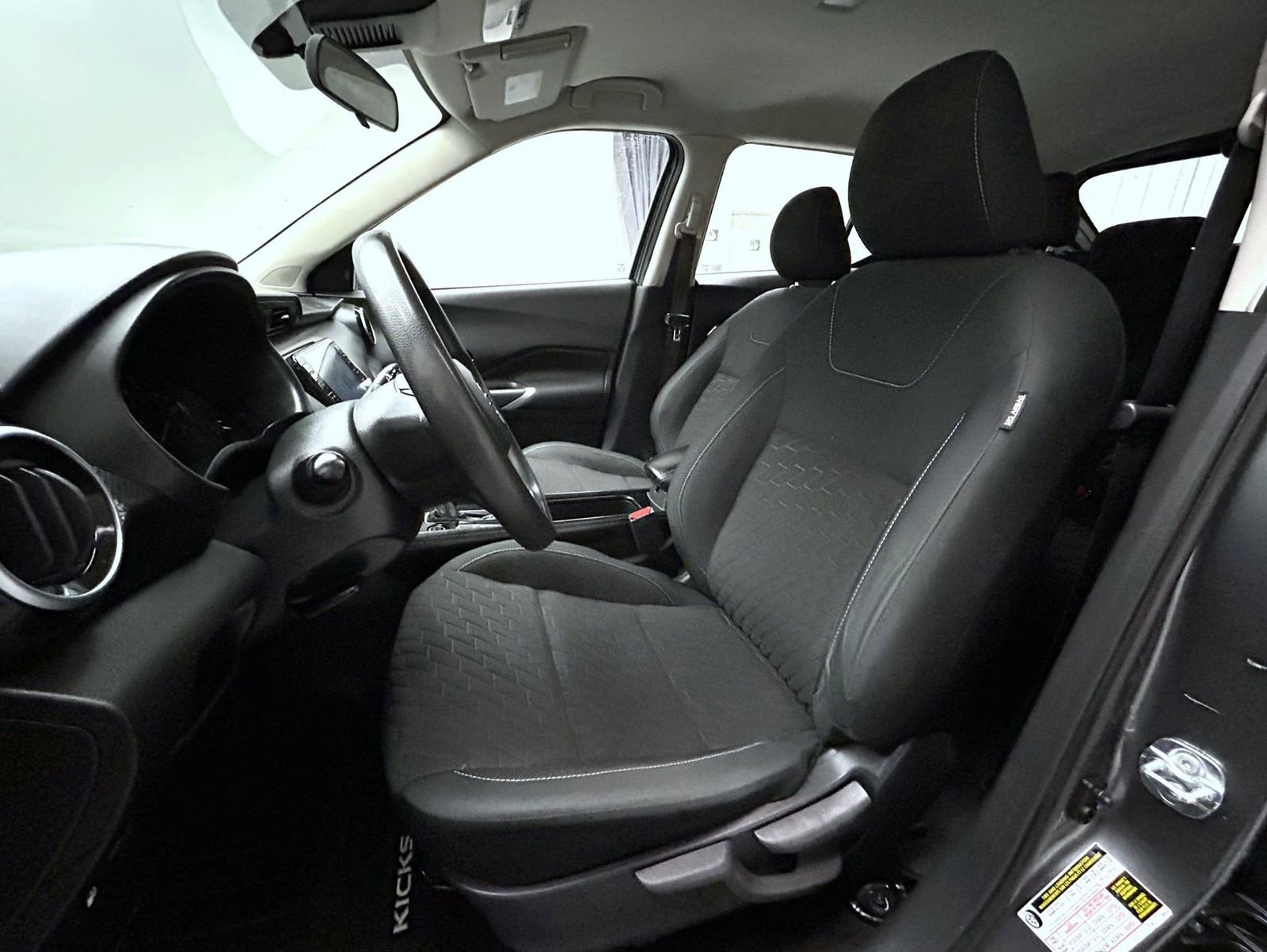 Used 2021 Nissan Kicks SV image 10