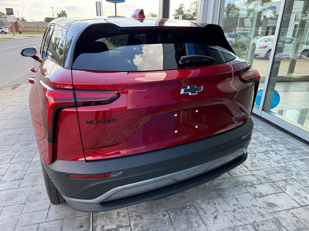New 2026 Chevrolet Blazer EV LT w/ LPO, Blackout Package FWD image 3