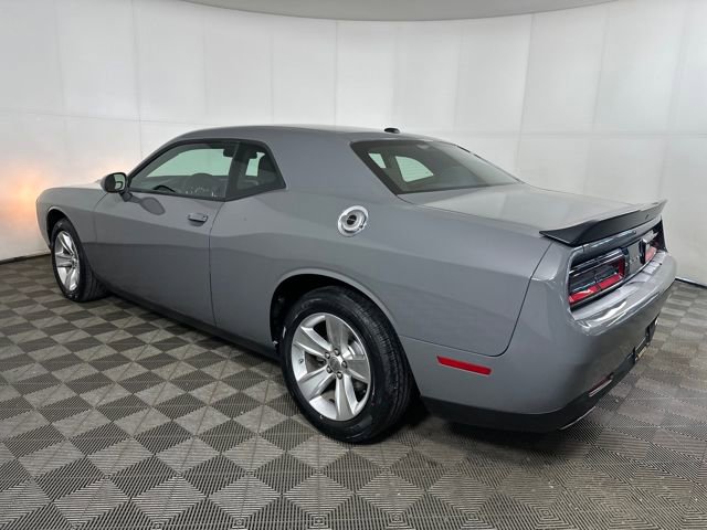 Used 2023 Dodge Challenger SXT image 5
