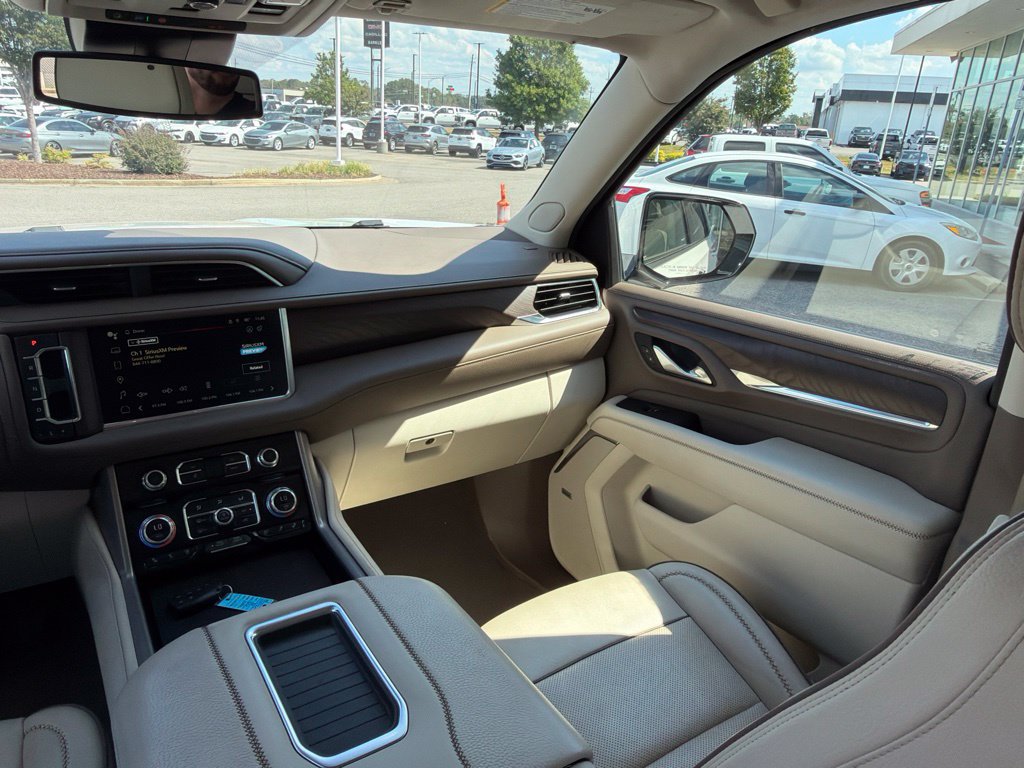 Used 2024 GMC Yukon Denali RWD image 29