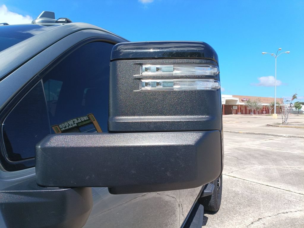 Used 2025 GMC Sierra 2500 AT4 w/ AT4 Premium Plus Package AWD/4WD image 11