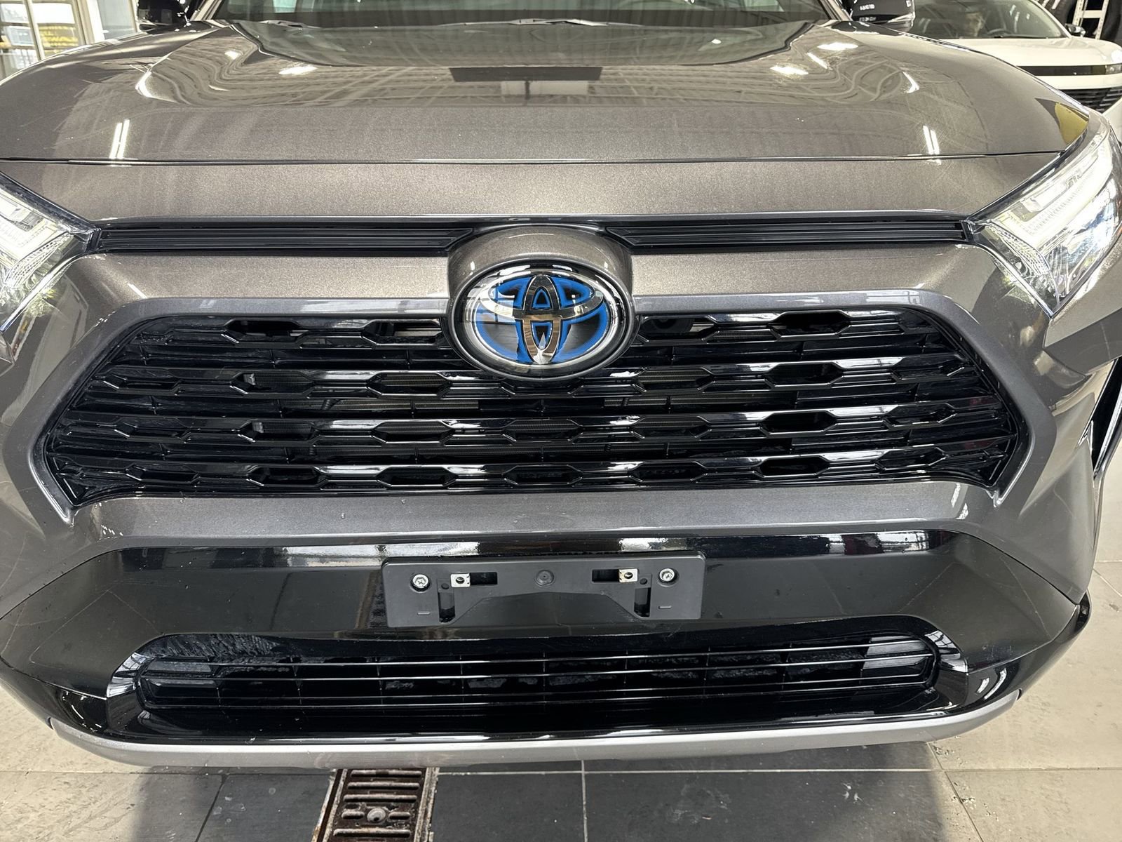 Used 2024 Toyota RAV4 XSE w/ Weather Package image 32