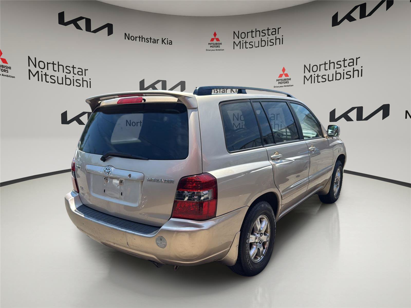 Used 2004 Toyota Highlander 2WD V6 image 5