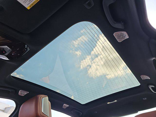 New 2025 BMW i7 M70 image 31