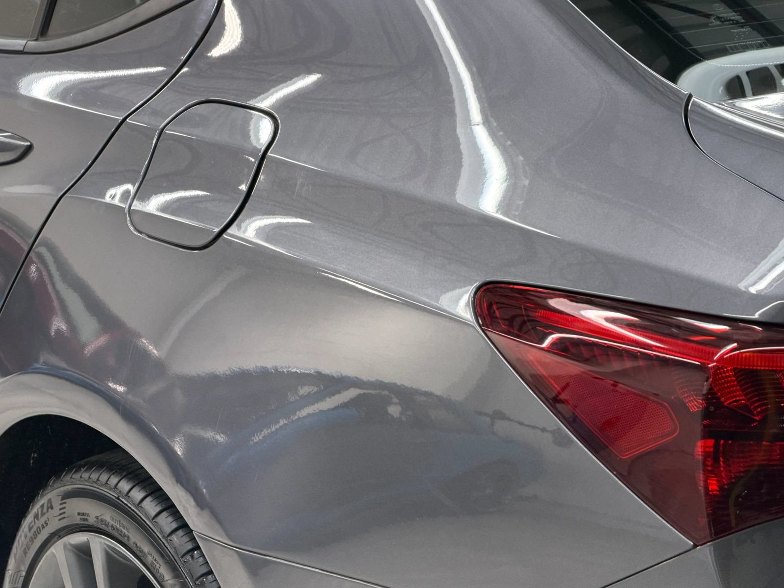 Used 2018 Acura TLX w/ Technology & A-SPEC Package AWD/4WD image 12