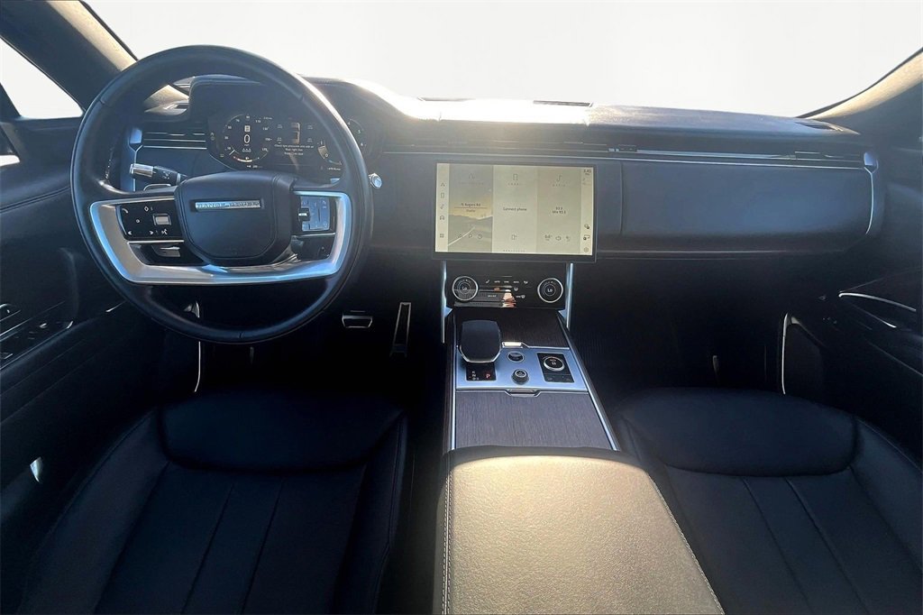 Used 2022 Land Rover Range Rover SE image 16