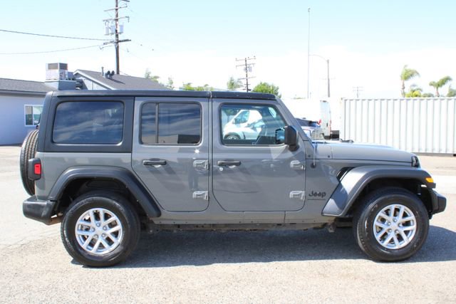 Used 2023 Jeep Wrangler Sport S image 3