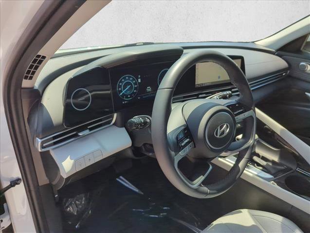 Used 2024 Hyundai Elantra Limited FWD image 14