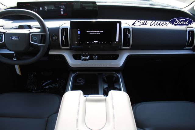 New 2026 Ford Expedition Active image 12