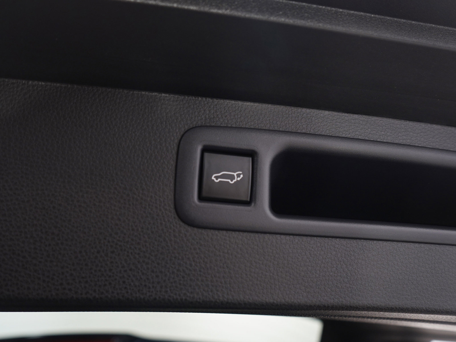 Used 2025 Toyota Highlander Platinum image 11