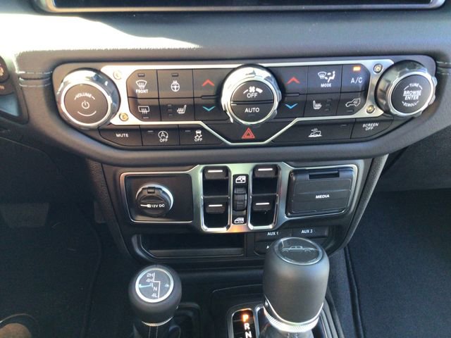 New 2025 Jeep Gladiator Sport w/ Premium Package image 20
