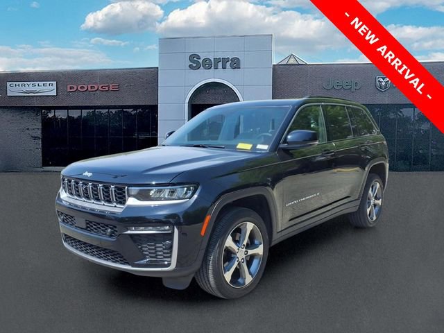 Used 2026 Jeep Grand Cherokee Limited w/ Luxury Tech Group II AWD/4WD image 3