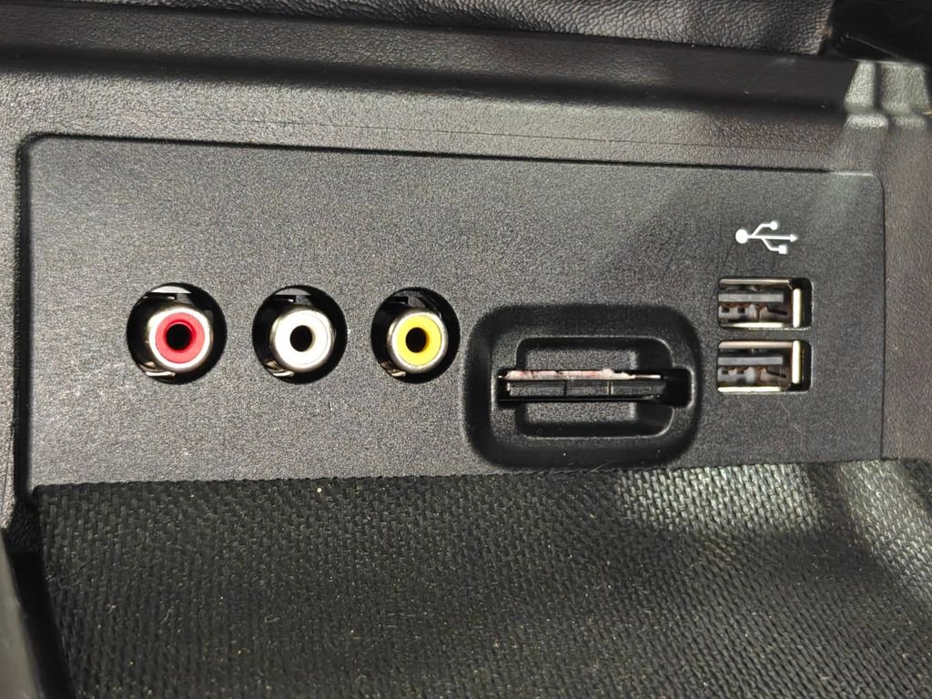 Used 2015 Ford F250 Lariat w/ Chrome Package image 49