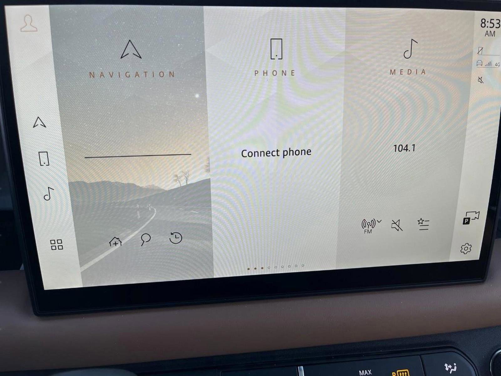 Used 2025 Land Rover Defender 110 X-Dynamic SE image 14