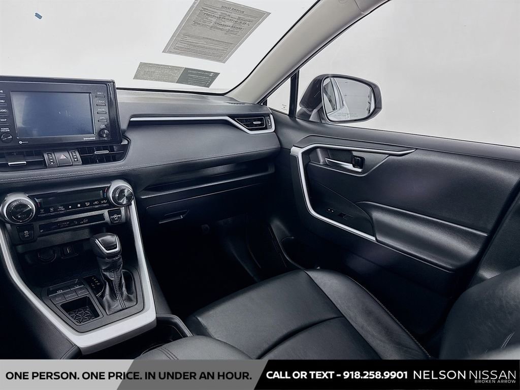 Used 2020 Toyota RAV4 XLE Premium image 22