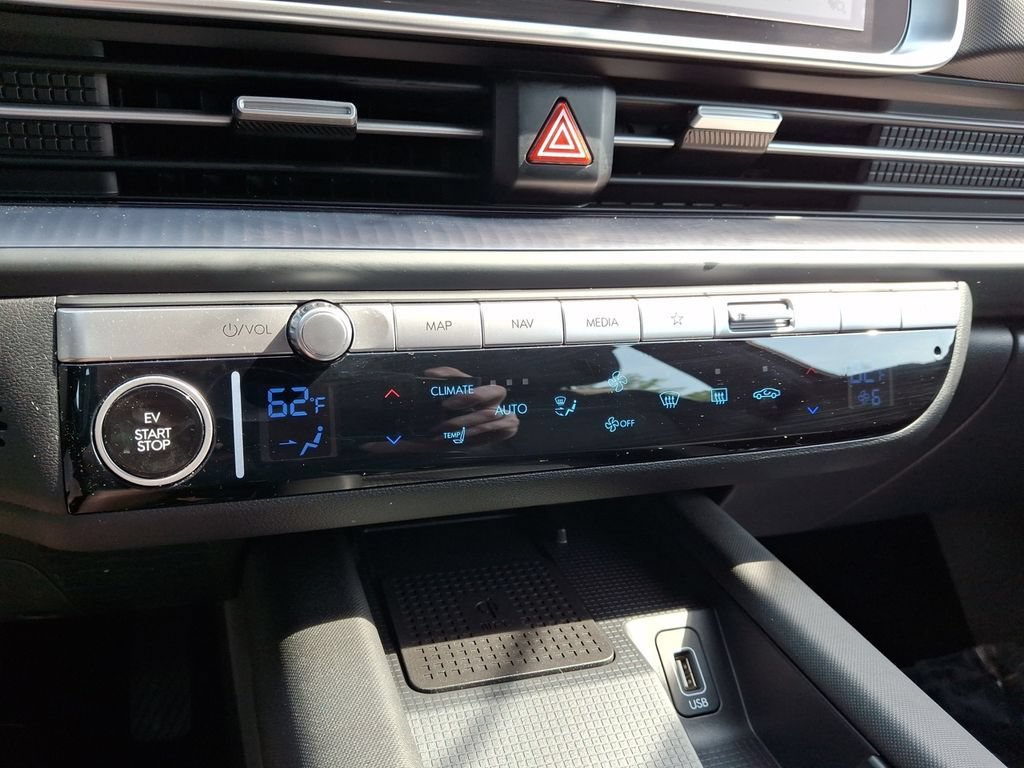 Used 2024 Hyundai Ioniq 6 SEL AWD/4WD image 19