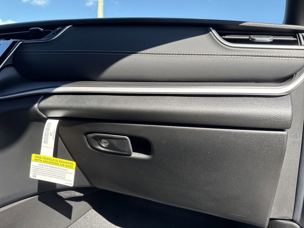 New 2025 Jeep Grand Cherokee Altitude image 32