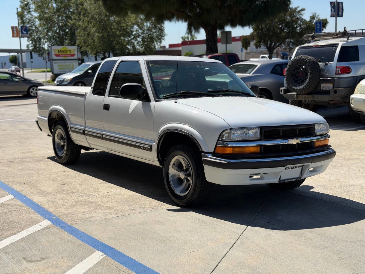 Used 2000 Chevrolet S10 Pickup LS w/ Preferred Equipment Group RWD image 5