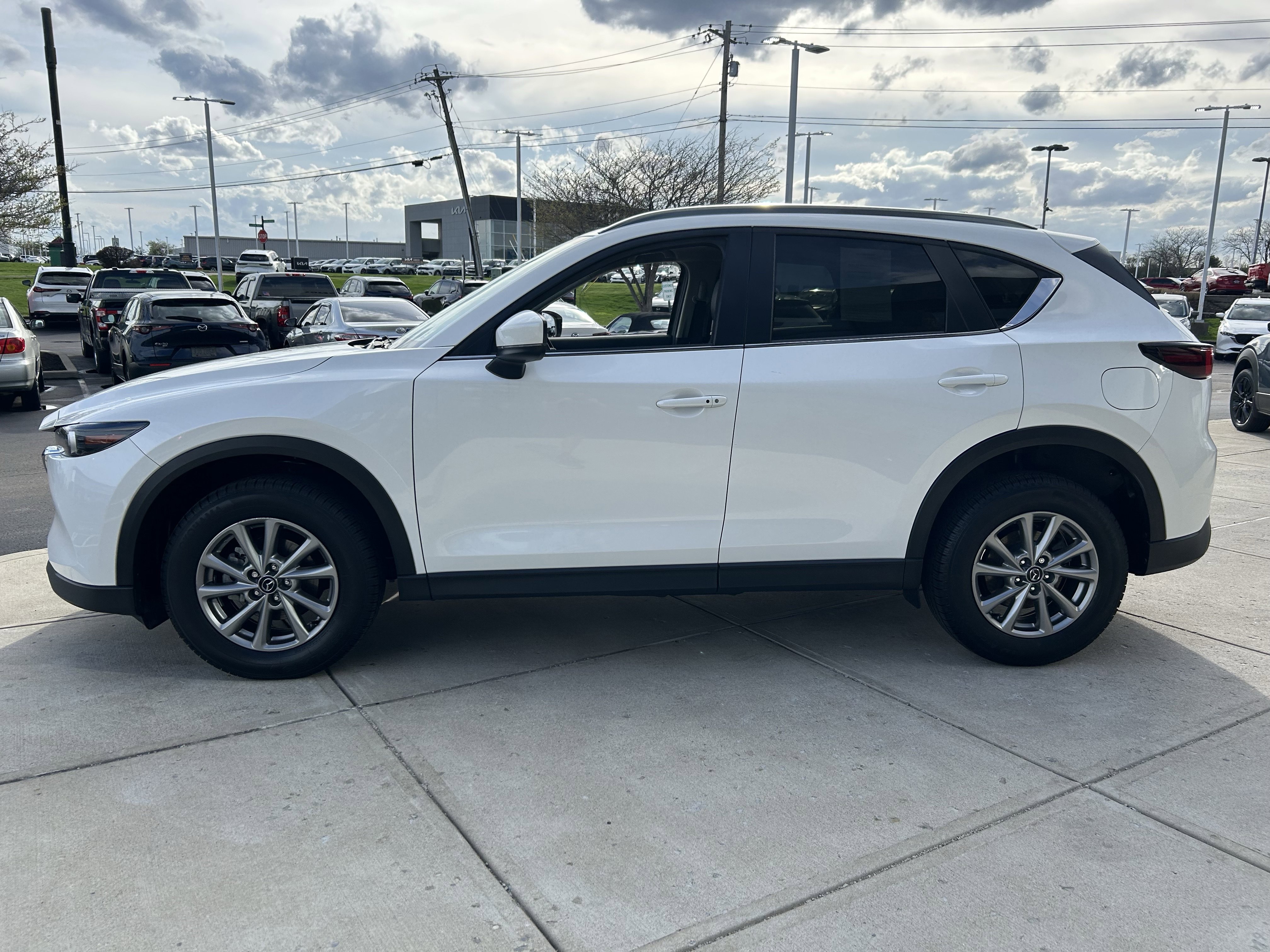 Used 2022 MAZDA CX-5 AWD 2.5 S w/ Preferred Package image 4