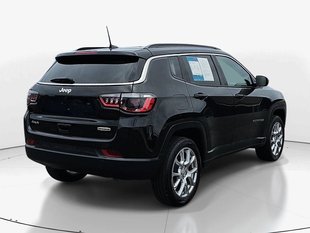 Used 2023 Jeep Compass Latitude AWD/4WD image 6