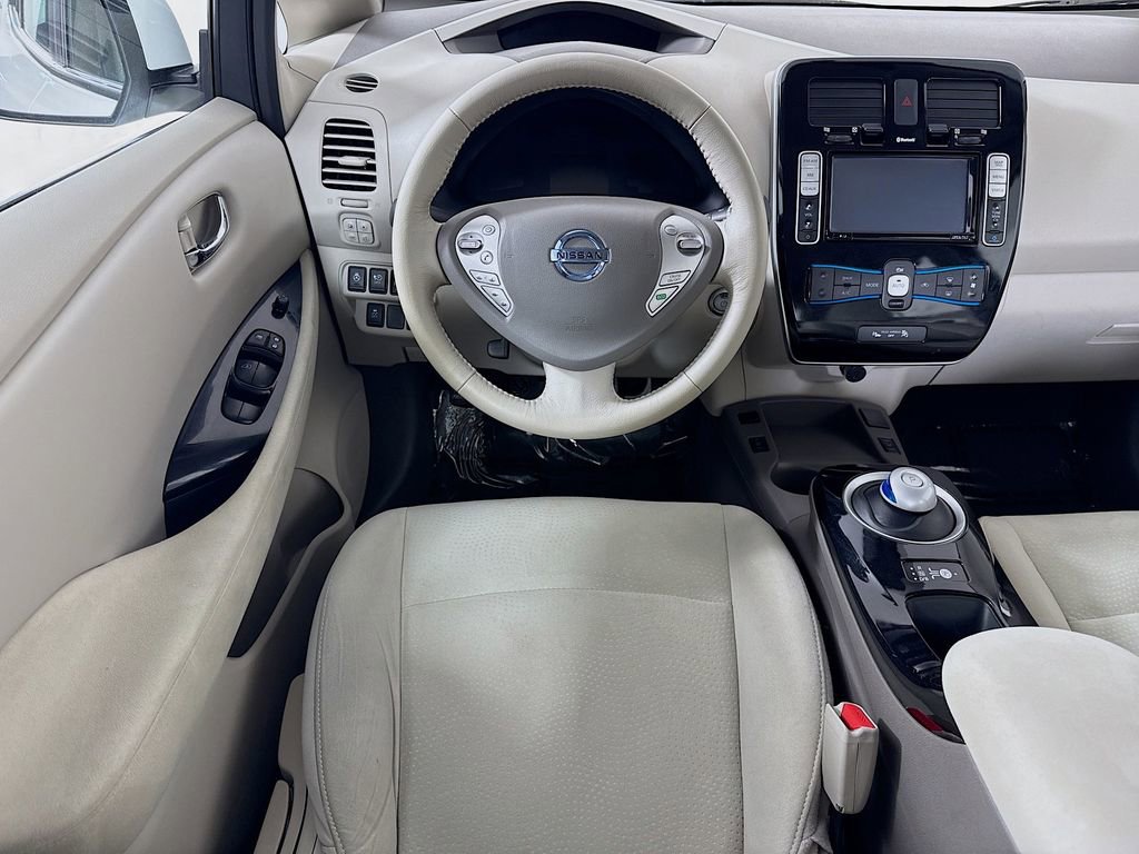 Used 2015 Nissan Leaf SV FWD image 28