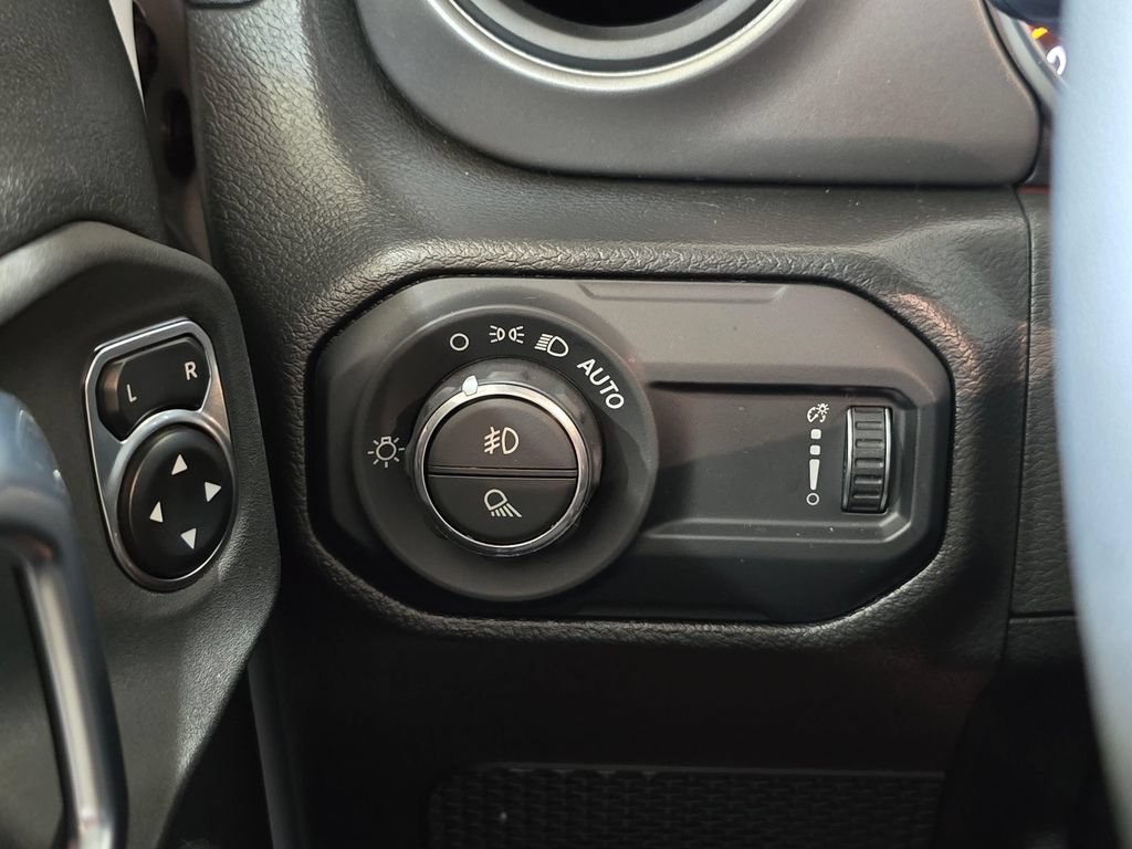 Used 2023 Jeep Gladiator Sport AWD/4WD image 20