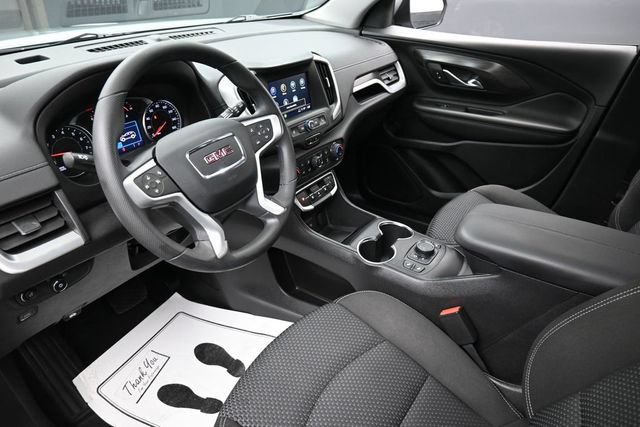 Used 2023 GMC Terrain SLE w/ Driver Convenience Package FWD image 19