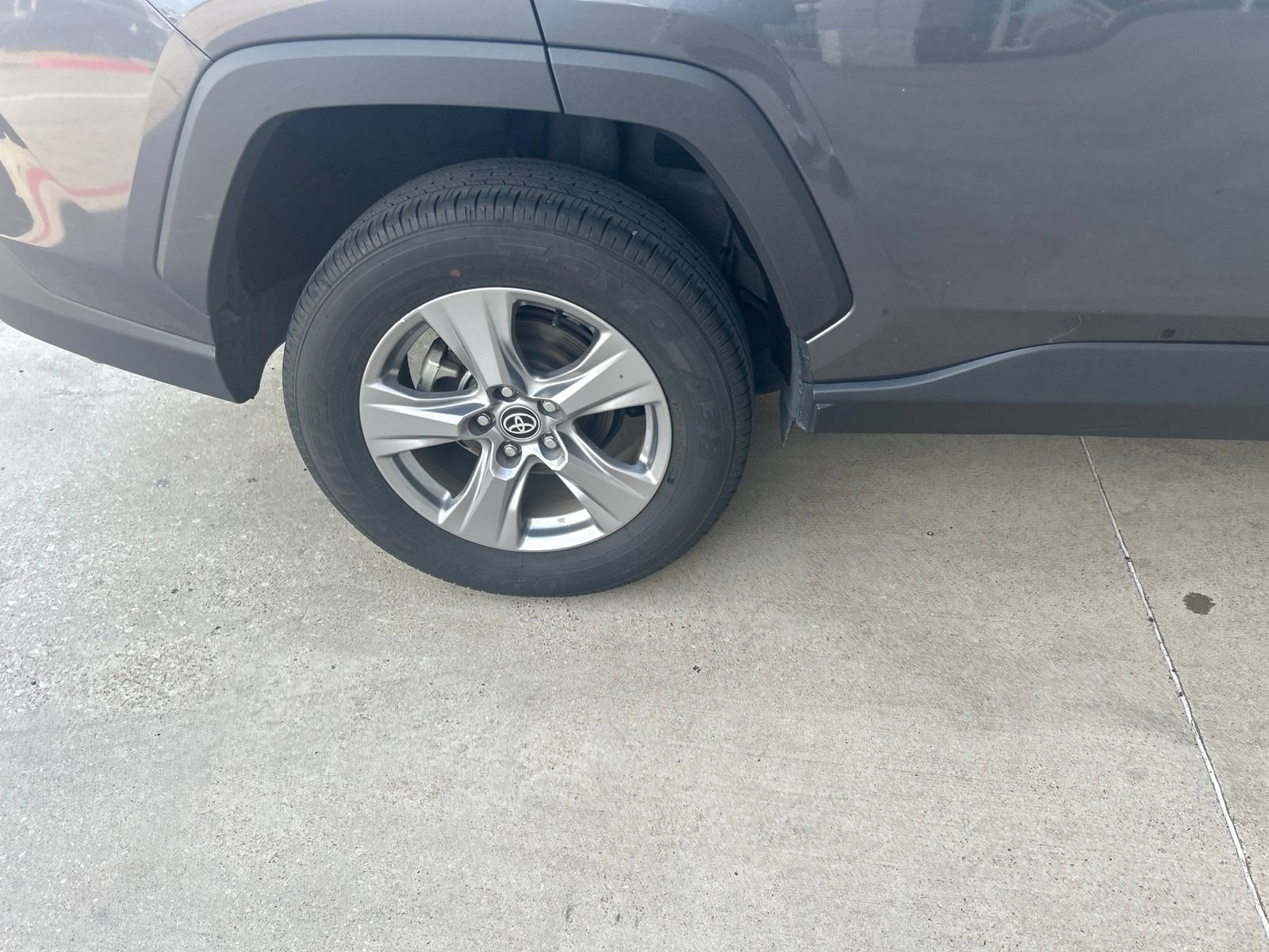 Used 2025 Toyota RAV4 XLE FWD image 8