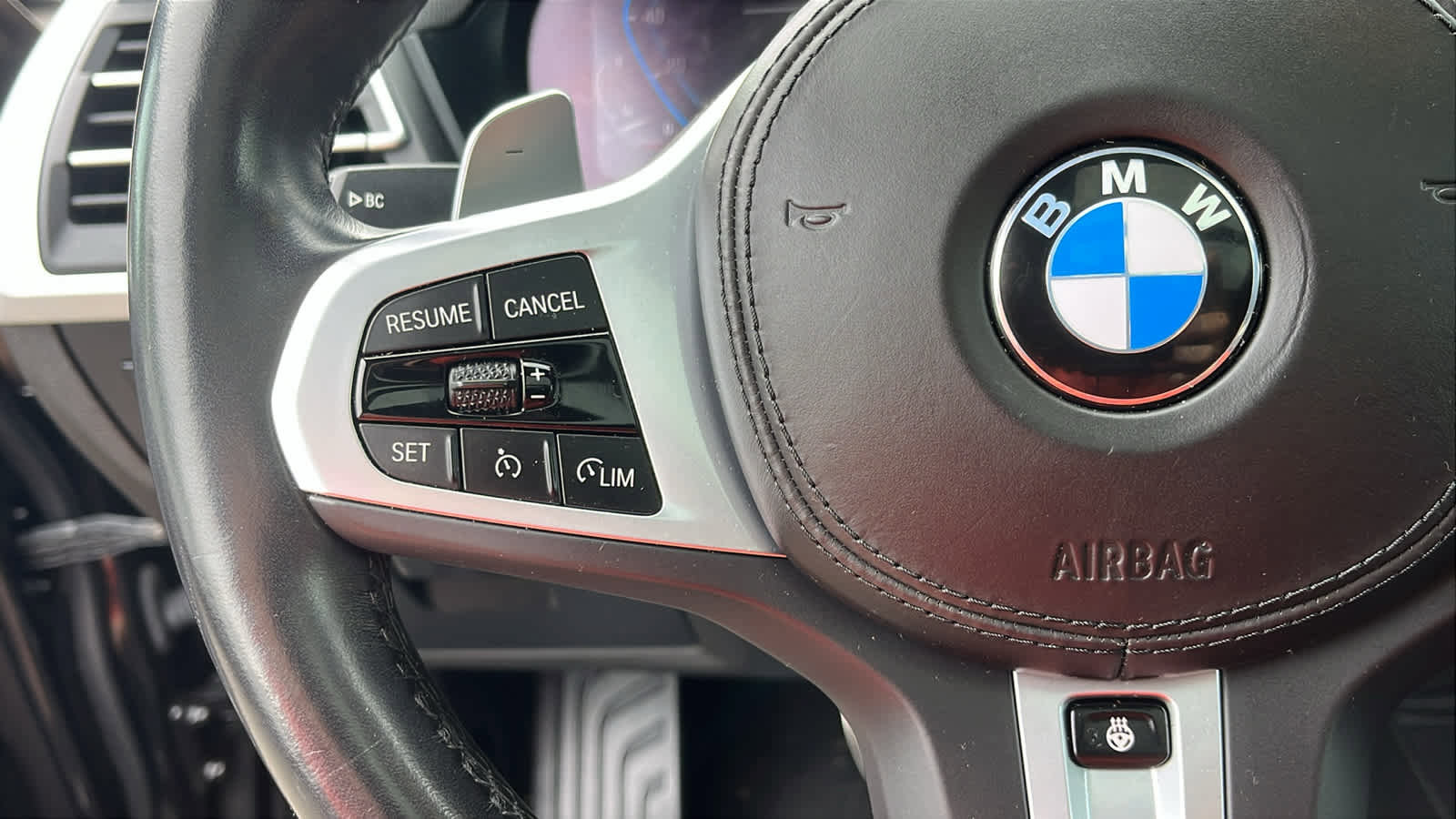 Used 2024 BMW X4 xDrive30i w/ Premium Package AWD/4WD image 12